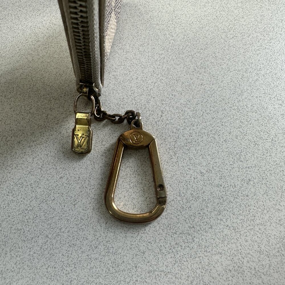 Authentic Louis Vuitton Damier Azur Key Pouch - Picture 7 of 11